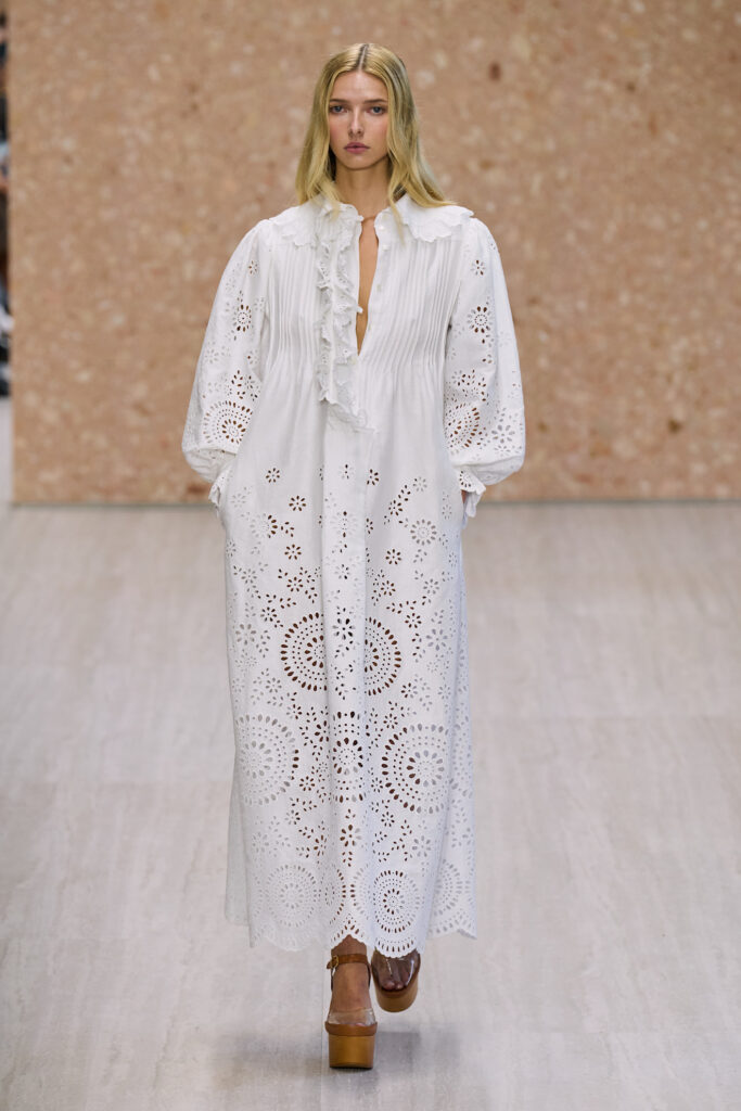 Chloe S27 012