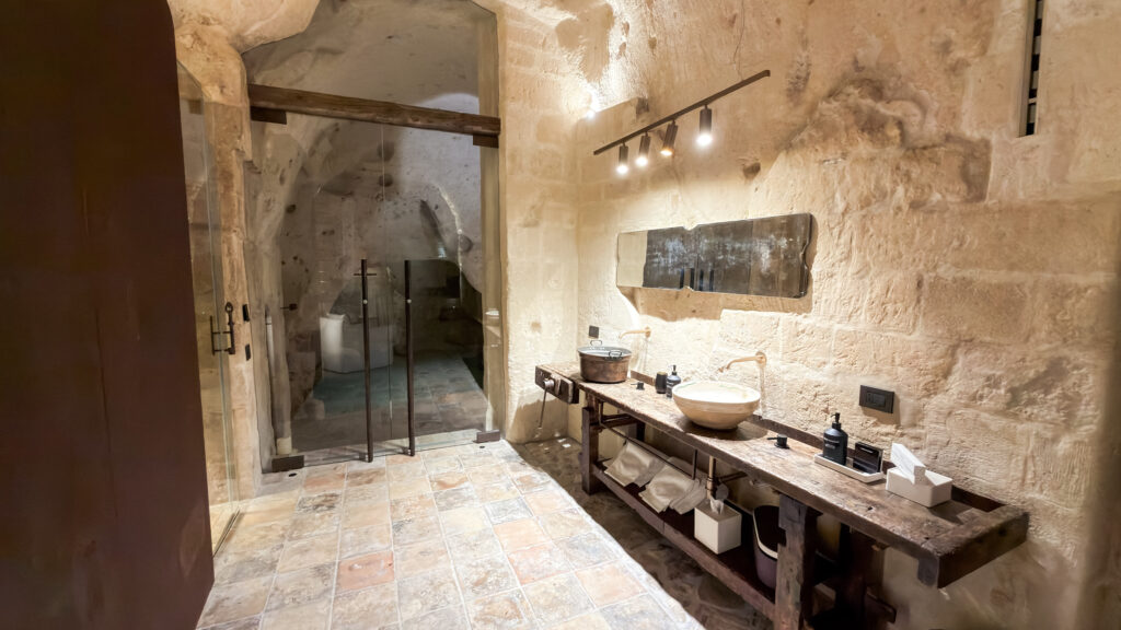 Je li ovo najromantičniji hotel u Italiji? Zavirite u luksuzne špilje Matere i hotel Corte San Pietro