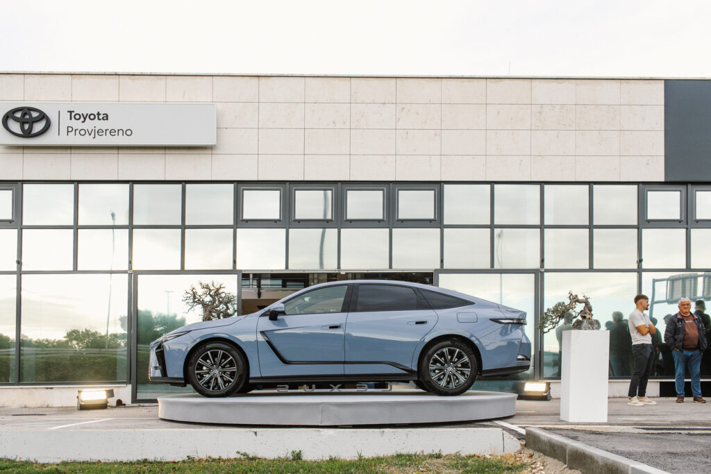 lexus split