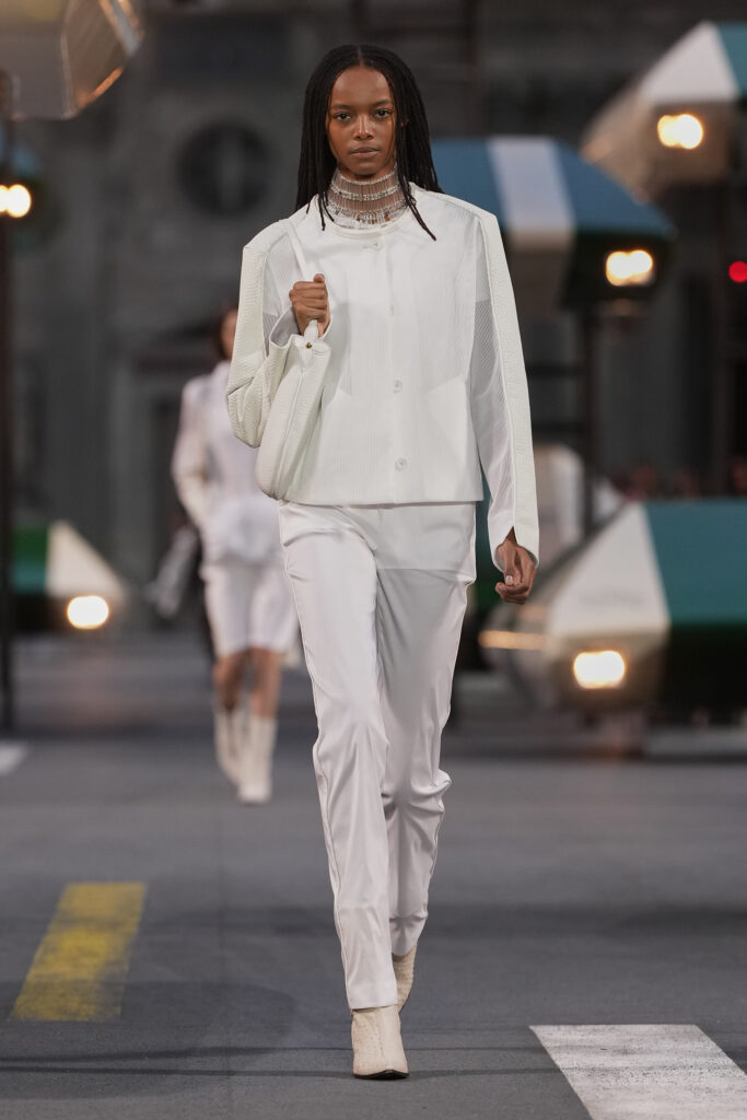 Vuitton S27 009