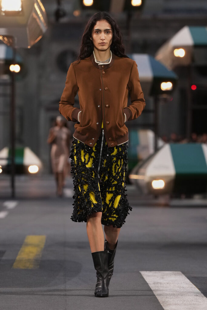 Vuitton S27 015