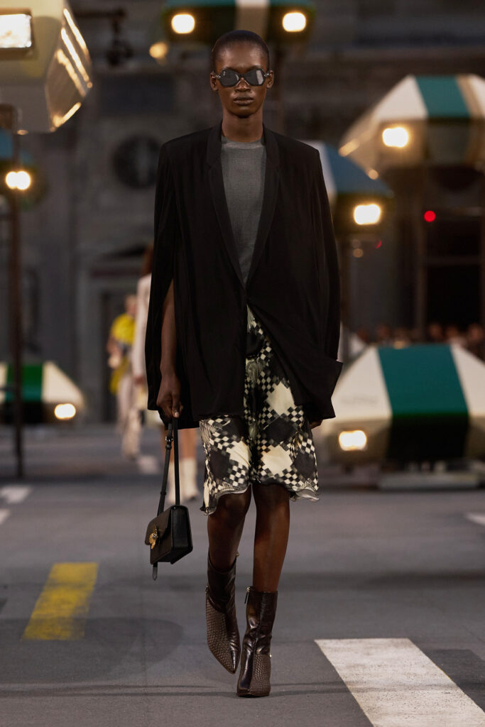 Vuitton S27 043