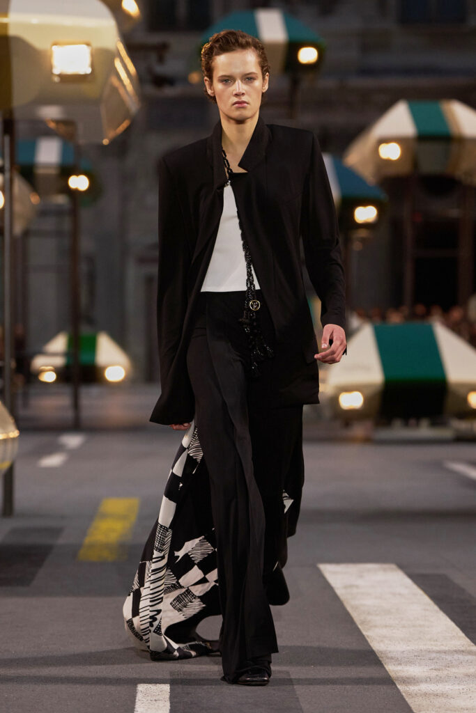 Vuitton S27 048