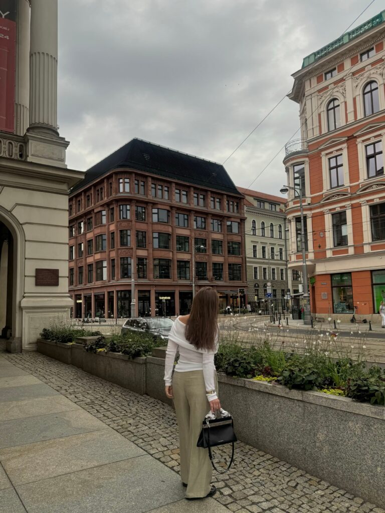 Ovog vikenda spavamo sat dulje: kako se bezbolno prilagoditi zimskom računanju vremena?