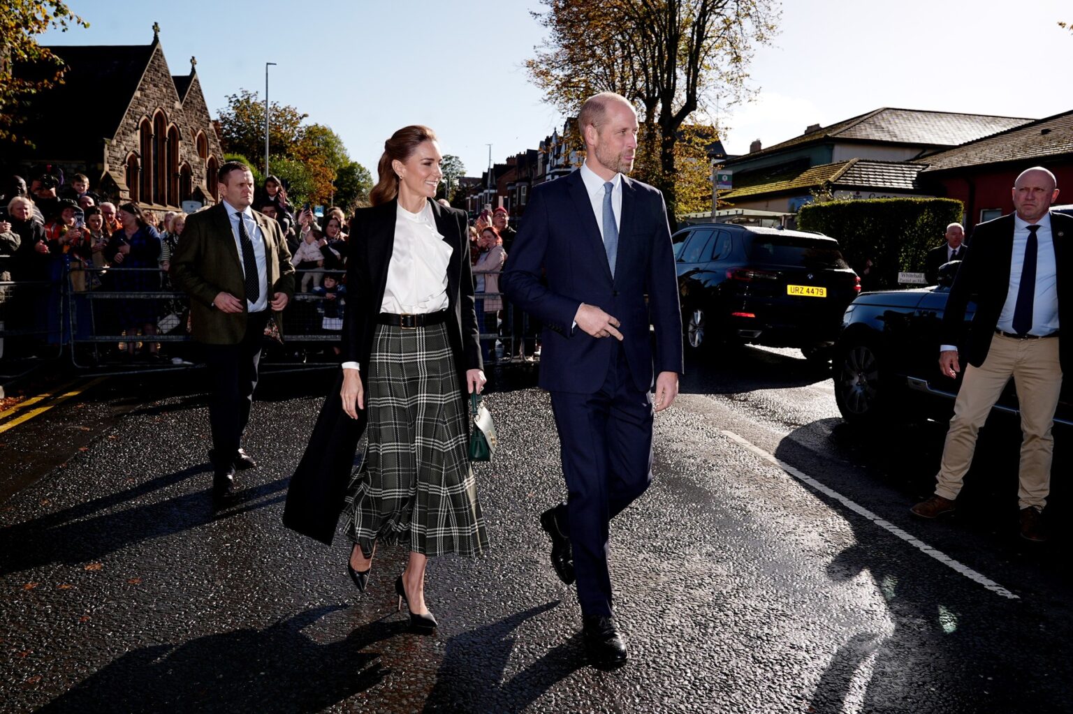 Kate Middleton obožava karirane suknje, a i mi: Pronašli smo top 5 modela iz high street ponude