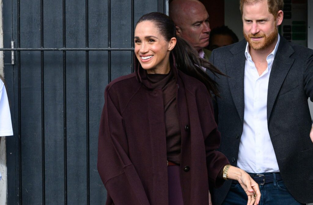 Meghan Markle pokazala kako se nosi nova IT boja sezone – burgundy